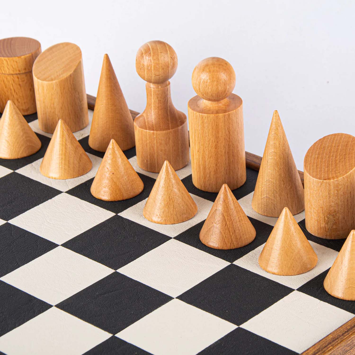 Bauhaus Style Black & White Chess Set - Image 3