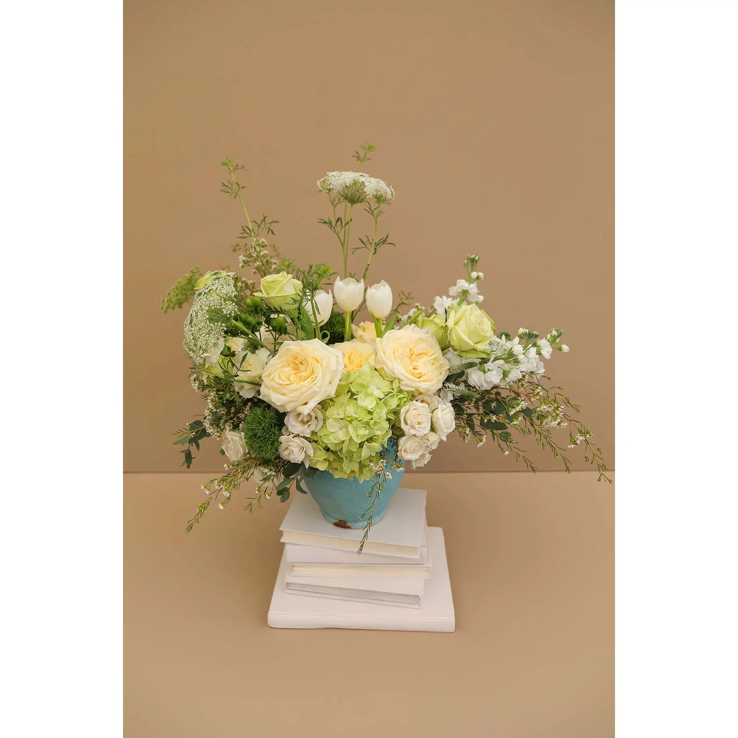 Gwendolyn Fresh Floral Arrangement - Image 4